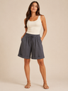 Shorts à jambes larges avec poches latérales pour femmes